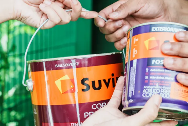 o que e suvinil circula Latas Suvinil